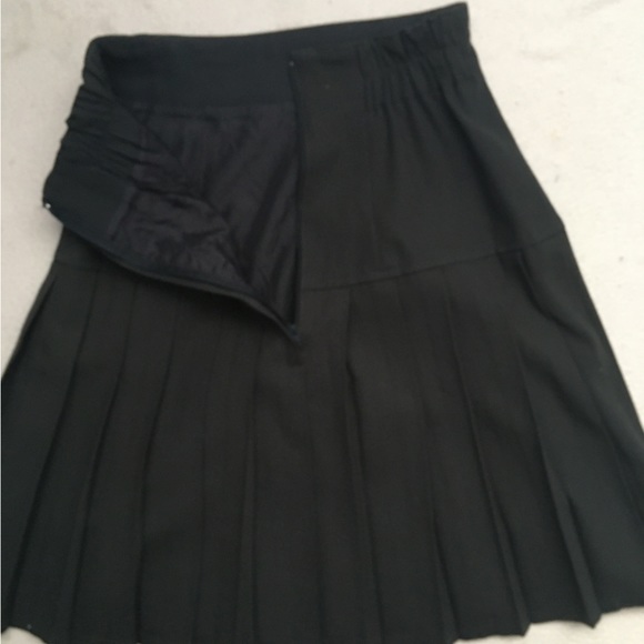 Pleated skirt - Picture 3 of 3